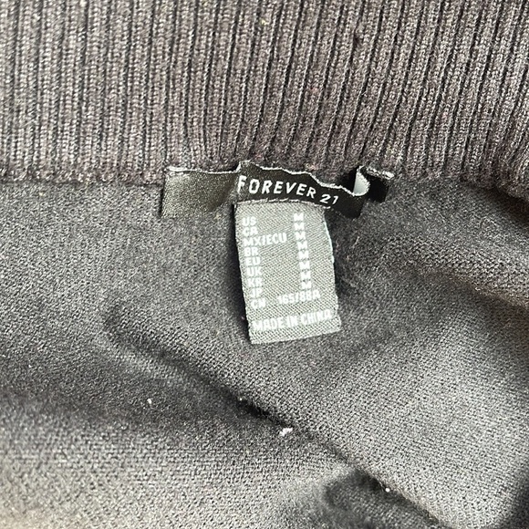 Forever 21 Off Shoulder Sweater Top Size M - Picture 8 of 8